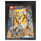 Harry Potter HUFFLAPUFF house banner Lego set