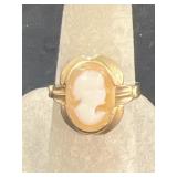 Cameo ring
