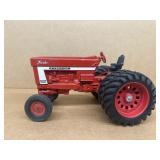 FARMALL 1066 international 1/16 scale toy tractor