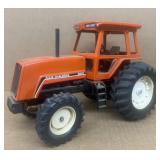 ALLIS CHALMERS 8010 tractor ERTL 1/16 scale