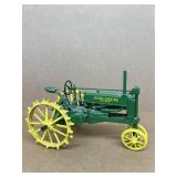 John Deere 1/16 scale diecast tractor