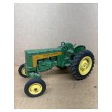 John Deere 116 scale diecast toy tractor