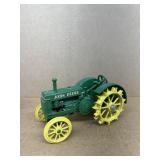 John Deere diecast toy tractor 1/16 scale