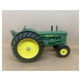 John Deere diesel ERTL 1/16 scale toy tractor