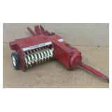 International Baler 1/16 scale