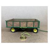 John Deere 1/16 scale wagon