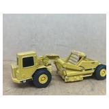 Caterpillar elevating tractor