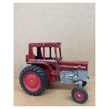 Massey Ferguson 1080 diecast toy tractor 118 scale