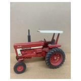 International 1066, Farmall 1/16 scale  tractor
