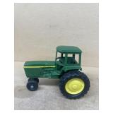 John Deere tractor diecast