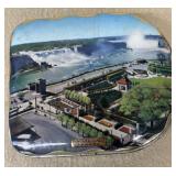 Niagara Falls Canada candy tin