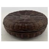 Sewing basket vintage