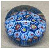 Multicolor paperweight