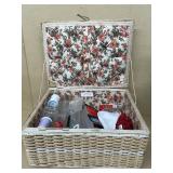 DRITZ sewing box with content