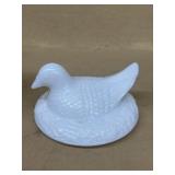 Milk glass hen on nest lid only