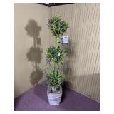 Green pre-lit Christmas tree 5 foot