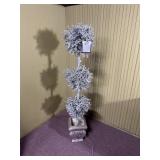 Stirling pre-lit Christmas tree 5 1/2 foot