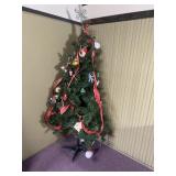 Christmas tree 6 foot decorated