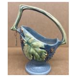 Roseville Bushberry vase 369ï¿½6 1/2'