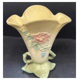 Hull Woodland vase W16 ï¿½ 8 1/2'