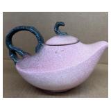 Hull pink and white speckled teapot w-26