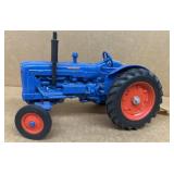 ERTL Fordson Super Major 1/16 Tractor, red rims
