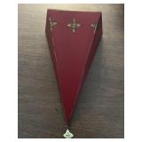 Metal wall hanging shelf