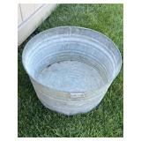 Galvanized wash tub