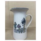 Water pitcher with birdhouses
