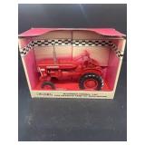 Ertl Farmall 1994 Lafayette Farm toy show e