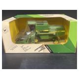 John Deere 4425 combine 1/50 scale
