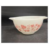 Pyrex gooseberry bowl