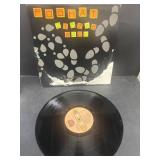 Fog hat, zigzag, walk, Record album. Record is i