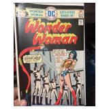 1975 wonder woman DC comic book issue 219 very