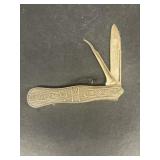 Pocket knife with pick