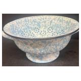 Powder blue white enamel strainer