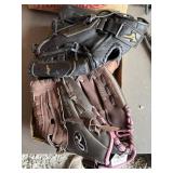 Baseball gloves