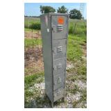 Upright 5 Bay Footlocker