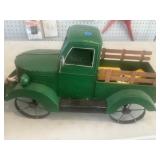 Metal yard decoration truck