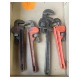 Pipe wrenches
