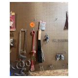 Contents of board tool, hooks, etc.
