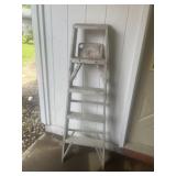 5 foot aluminum ladder