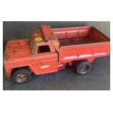 Dump truck