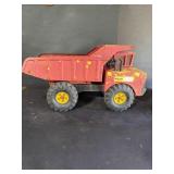 Tonka yellow construction work truck