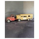VISTA dome horse van