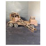 Nylint crane, all rusty barn find
