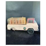 Nylint pink kennels truck missing back wheels