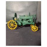 Cast-iron John Deere tractor