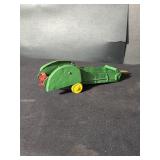 John Deere maneuver spreader
