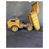 Tonka construction work truck